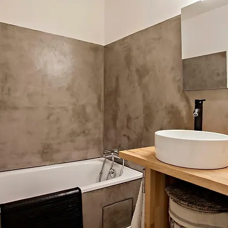 Special Proche Centre Parking * バスティア